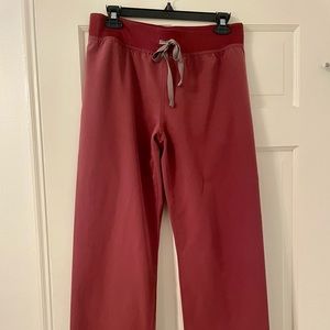 FIGS Women's Livingston Scrub Pants Dark Cherry Size Small